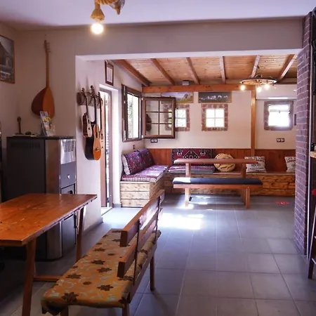 Gasthuis Arabas 3*